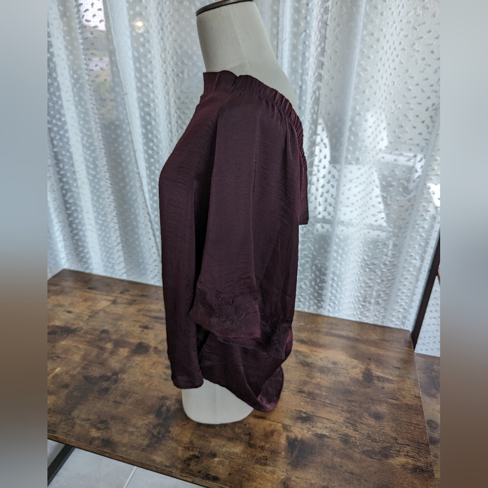 NWT Jennifer Lopez Burgundy Blouse - Picture 3 of 8